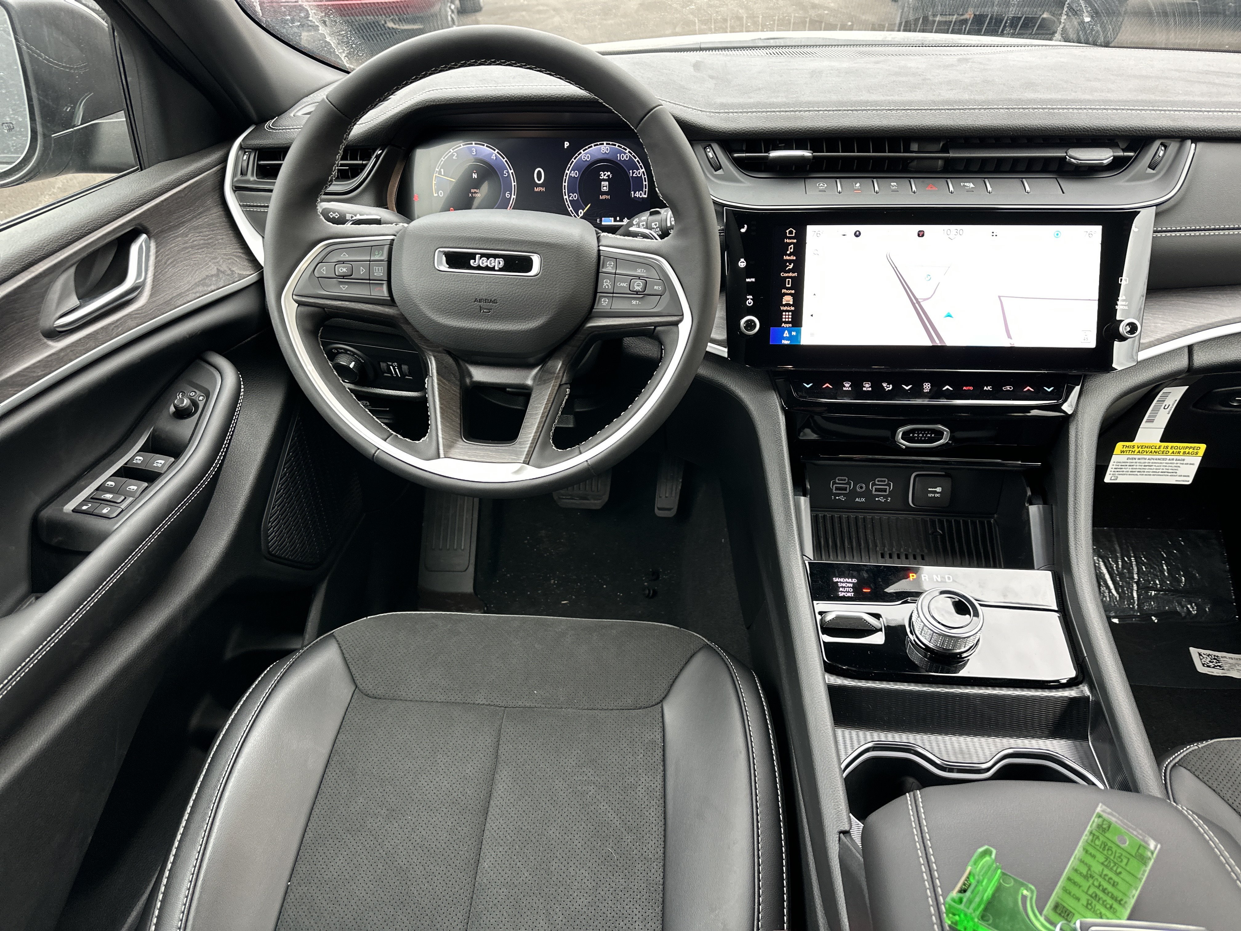 New 2026 Jeep Grand Cherokee Altitude AWD/4WD image 33