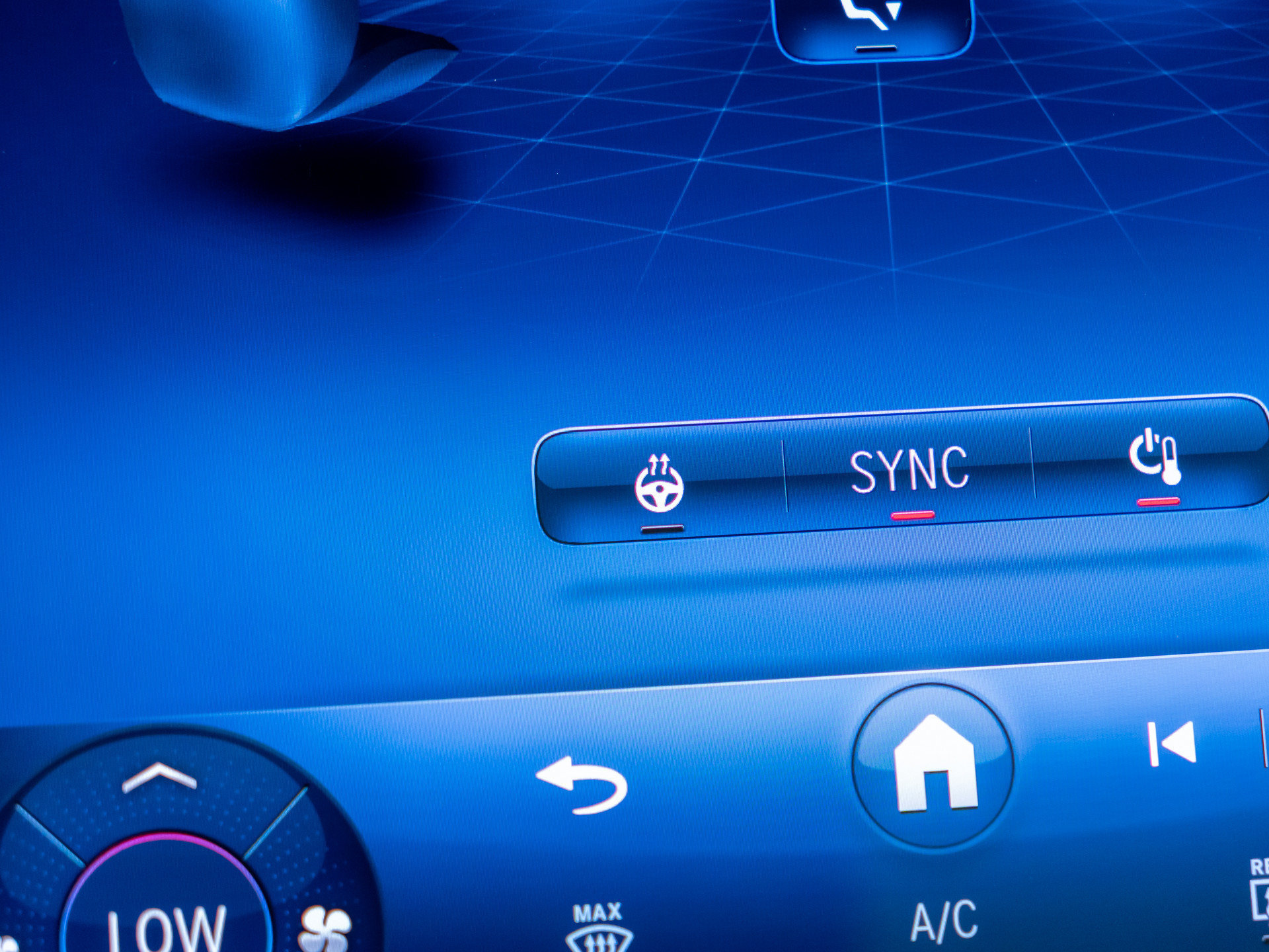 New 2026 Mercedes-Benz C 300 4MATIC Sedan image 30