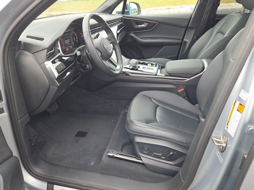 Used 2025 Audi Q7 3.0T Premium Plus image 23