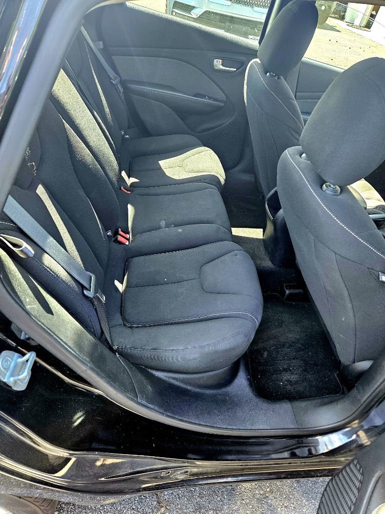 Used 2013 Dodge Dart SXT image 3