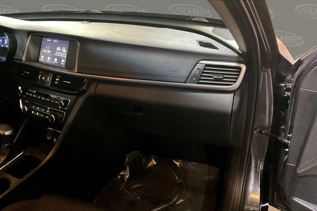 Used 2018 Kia Optima LX image 29