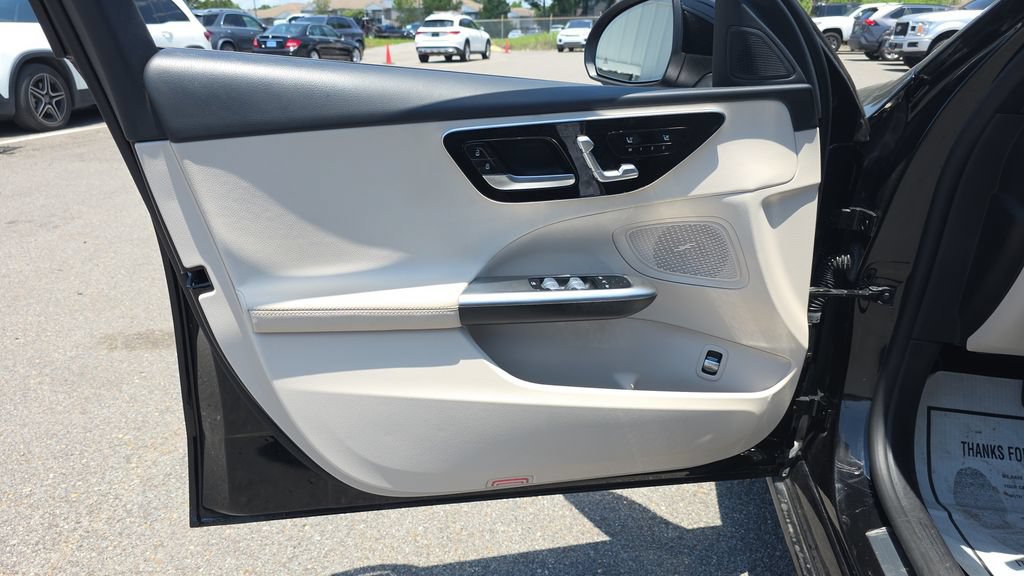 Used 2022 Mercedes-Benz C 300 Sedan image 11