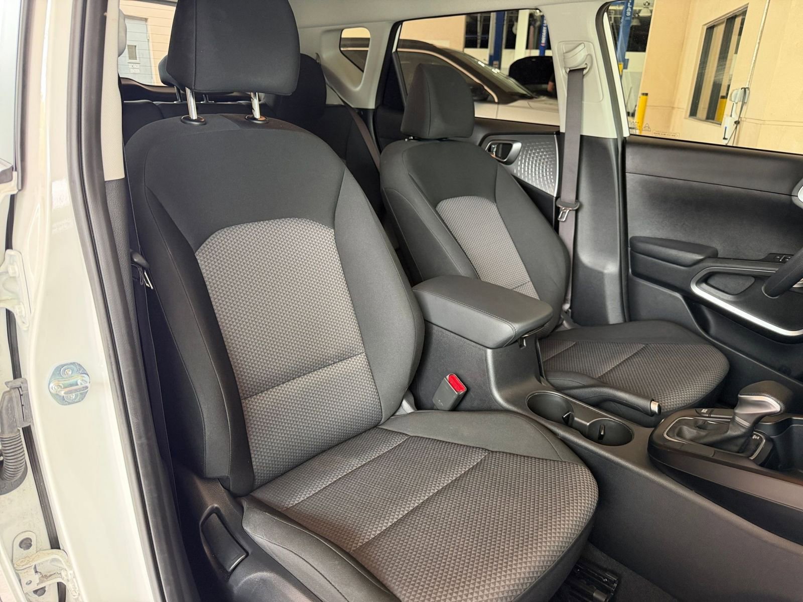 Used 2025 Kia Soul LX w/ LX Technology Package image 31