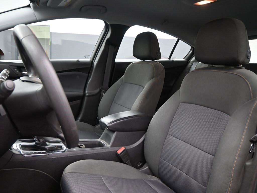 Used 2019 Chevrolet Cruze LS image 11