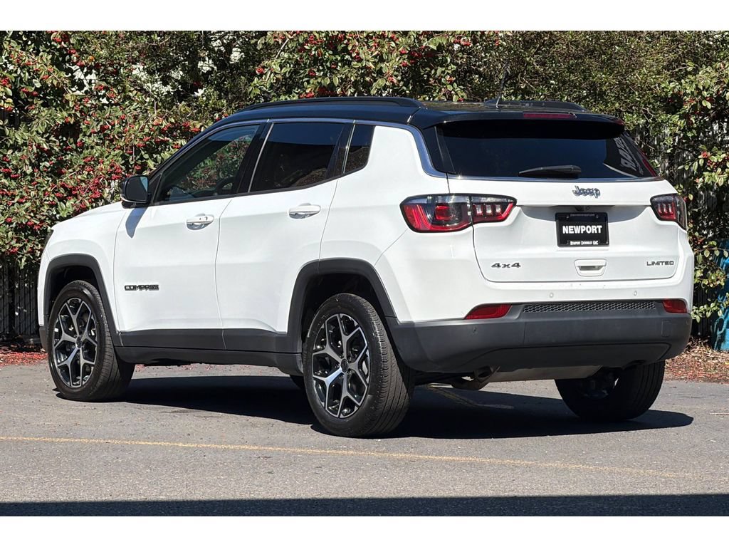 Used 2025 Jeep Compass Limited AWD/4WD image 6