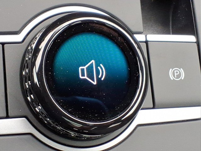 New 2026 Volkswagen Tiguan SE R-Line image 19