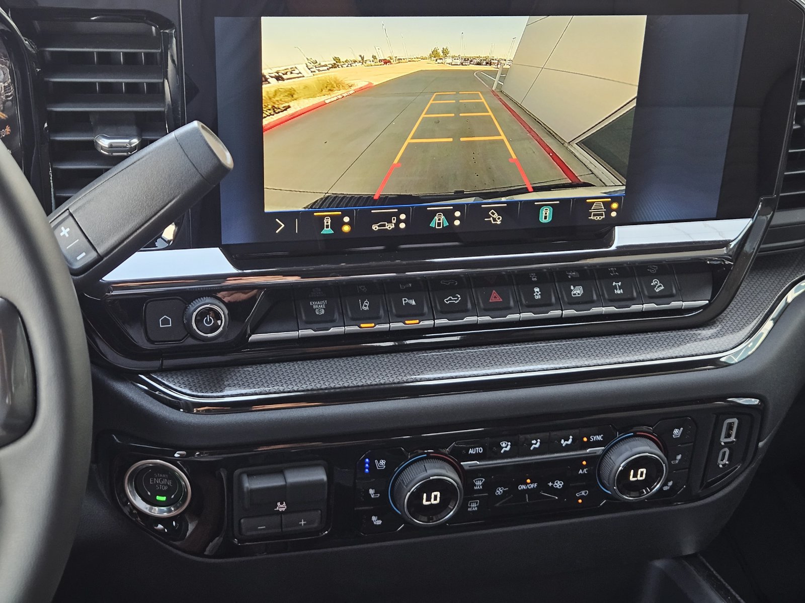 Certified 2026 Chevrolet Silverado 2500 ZR2 AWD/4WD image 21