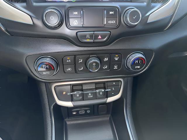 Used 2024 GMC Terrain Denali w/ Black Diamond Edition image 11