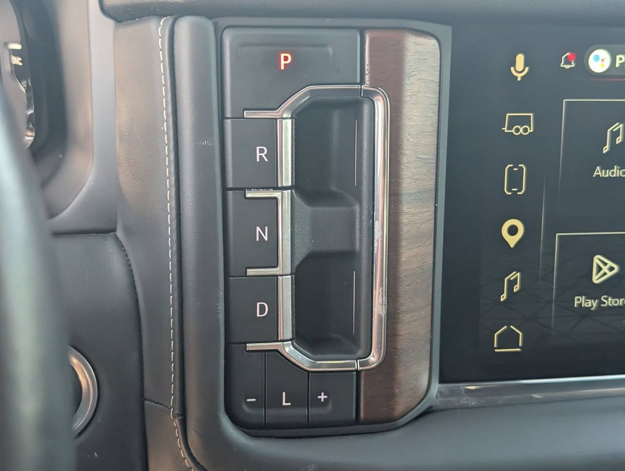 Used 2023 GMC Yukon Denali Ultimate AWD/4WD image 20