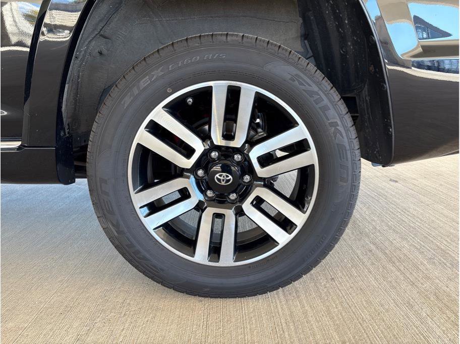 Used 2021 Toyota 4Runner Limited image 36