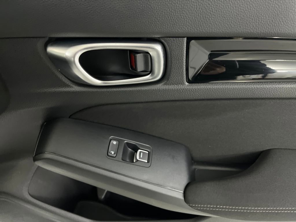 Used 2025 Honda Civic Sport image 40