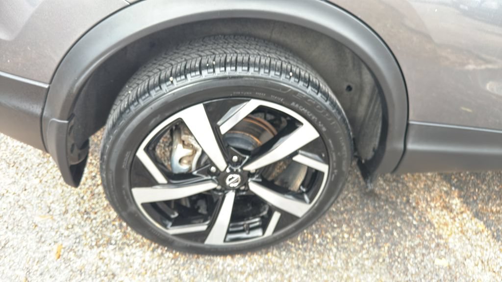 Used 2022 Nissan Rogue Sport SL FWD image 21