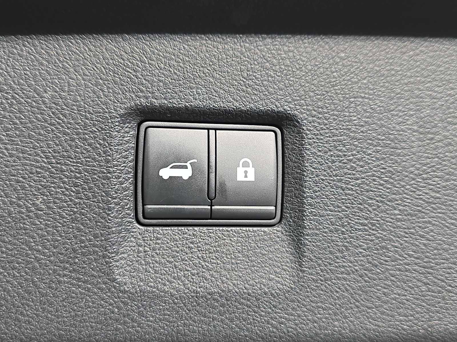 Used 2022 INFINITI QX60 Sensory w/ Cargo Package image 32