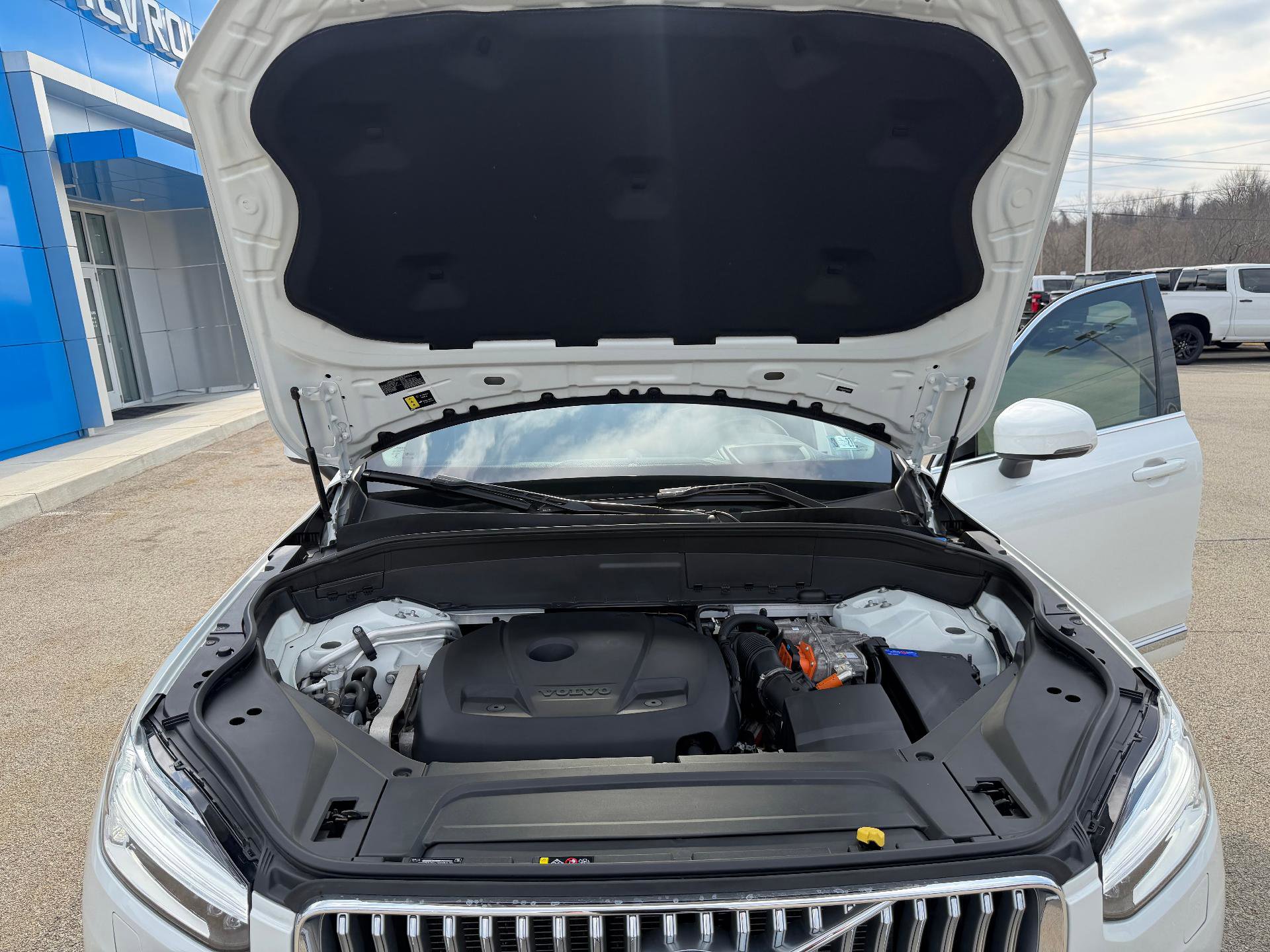 Used 2023 Volvo XC90 T8 Ultimate w/ Protection Package Premier image 38