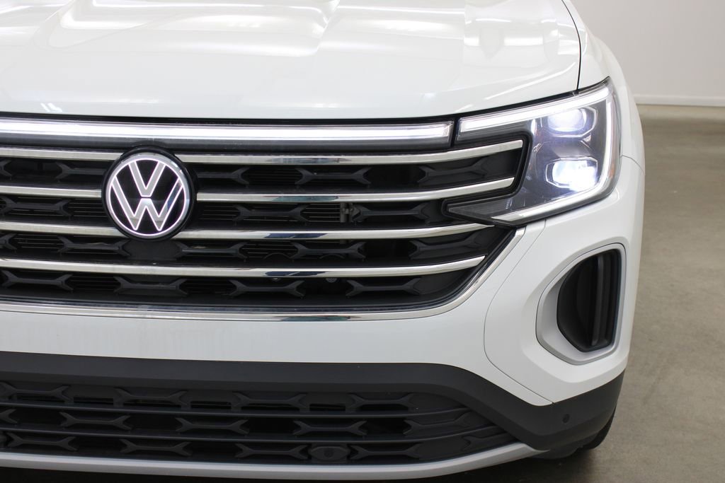 Used 2025 Volkswagen Atlas SE AWD/4WD image 8