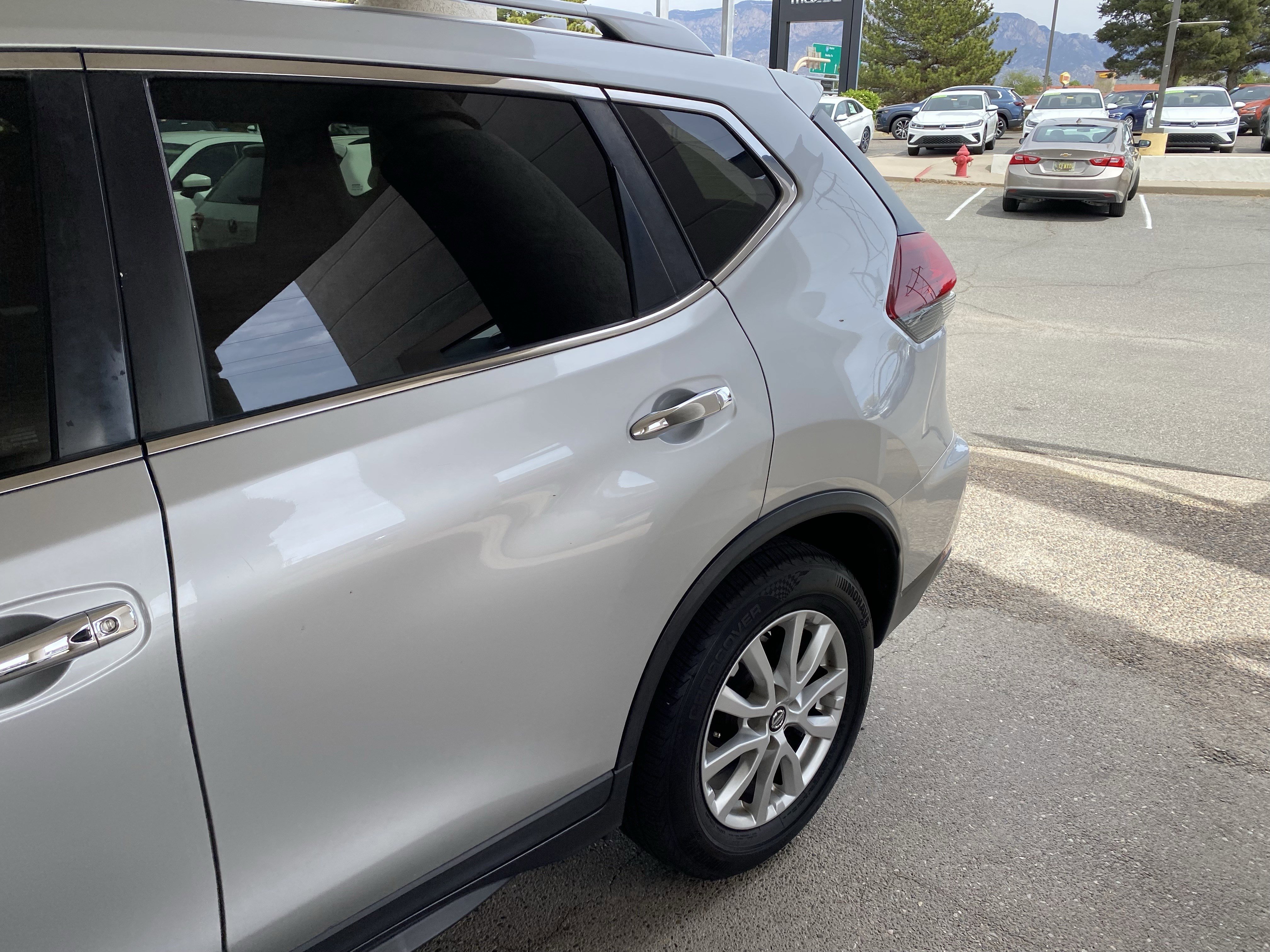 Used 2020 Nissan Rogue SV FWD image 52