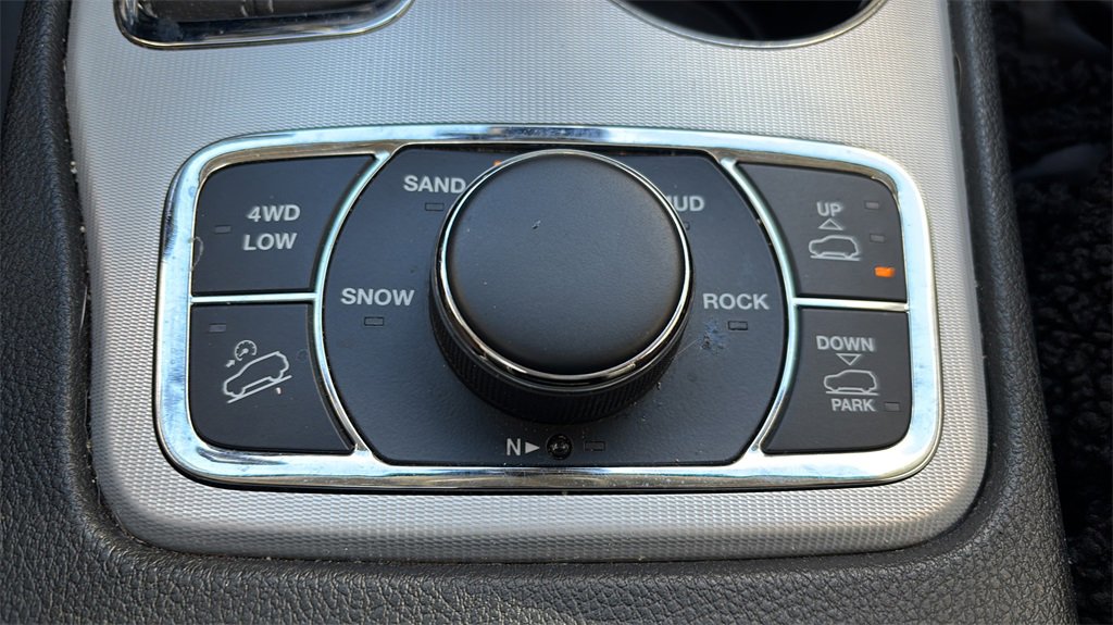 Used 2020 Jeep Grand Cherokee Summit image 31