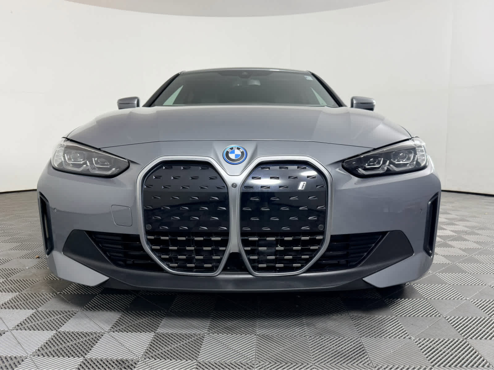 Certified 2023 BMW i4 eDrive35 w/ Premium Package image 8