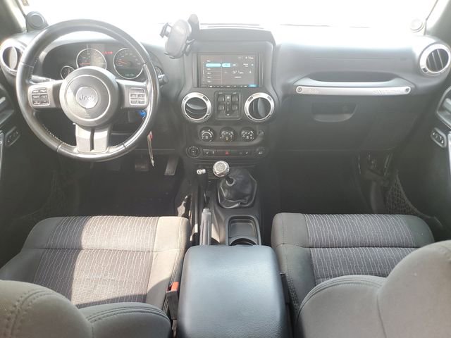 Used 2011 Jeep Wrangler Unlimited Sahara w/ Dual Top Group AWD/4WD image 15