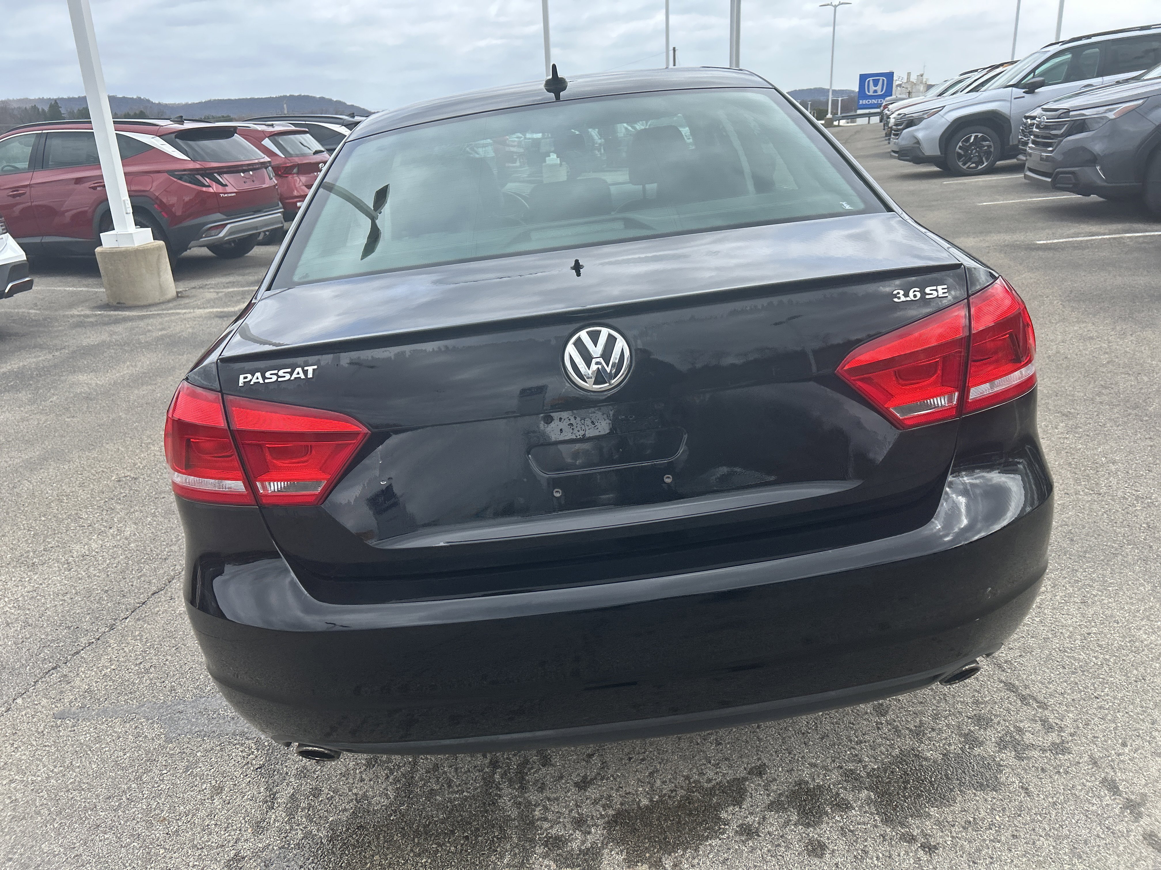 Used 2013 Volkswagen Passat 3.6 SE image 11