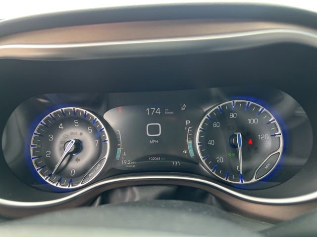 Used 2019 Chrysler Pacifica Touring-L Plus w/ Advanced Safetytec Group image 16