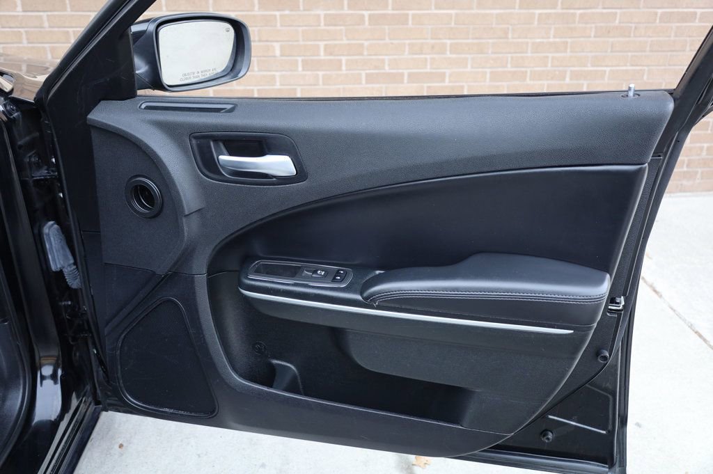 Used 2022 Dodge Charger SXT w/ Leather Interior Group image 25