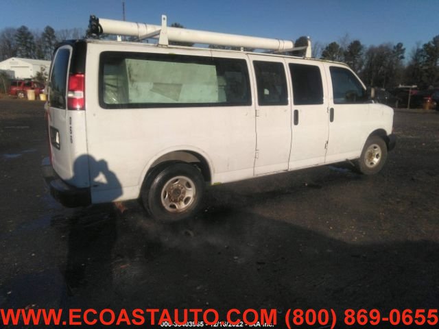 Used 2017 GMC Savana 2500 Extended RWD image 4