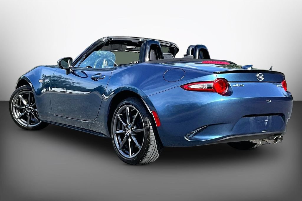 Used 2019 MAZDA MX-5 Miata Grand Touring RWD image 4