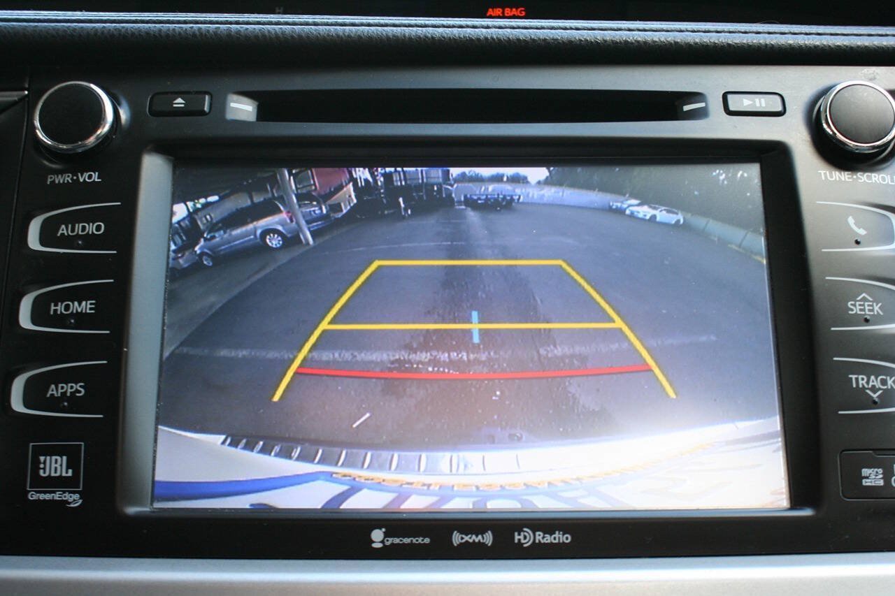 Used 2016 Toyota Highlander Limited AWD/4WD image 20