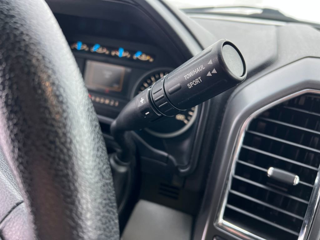 Used 2015 Ford F150 XLT w/ Equipment Group 302A Luxury image 26