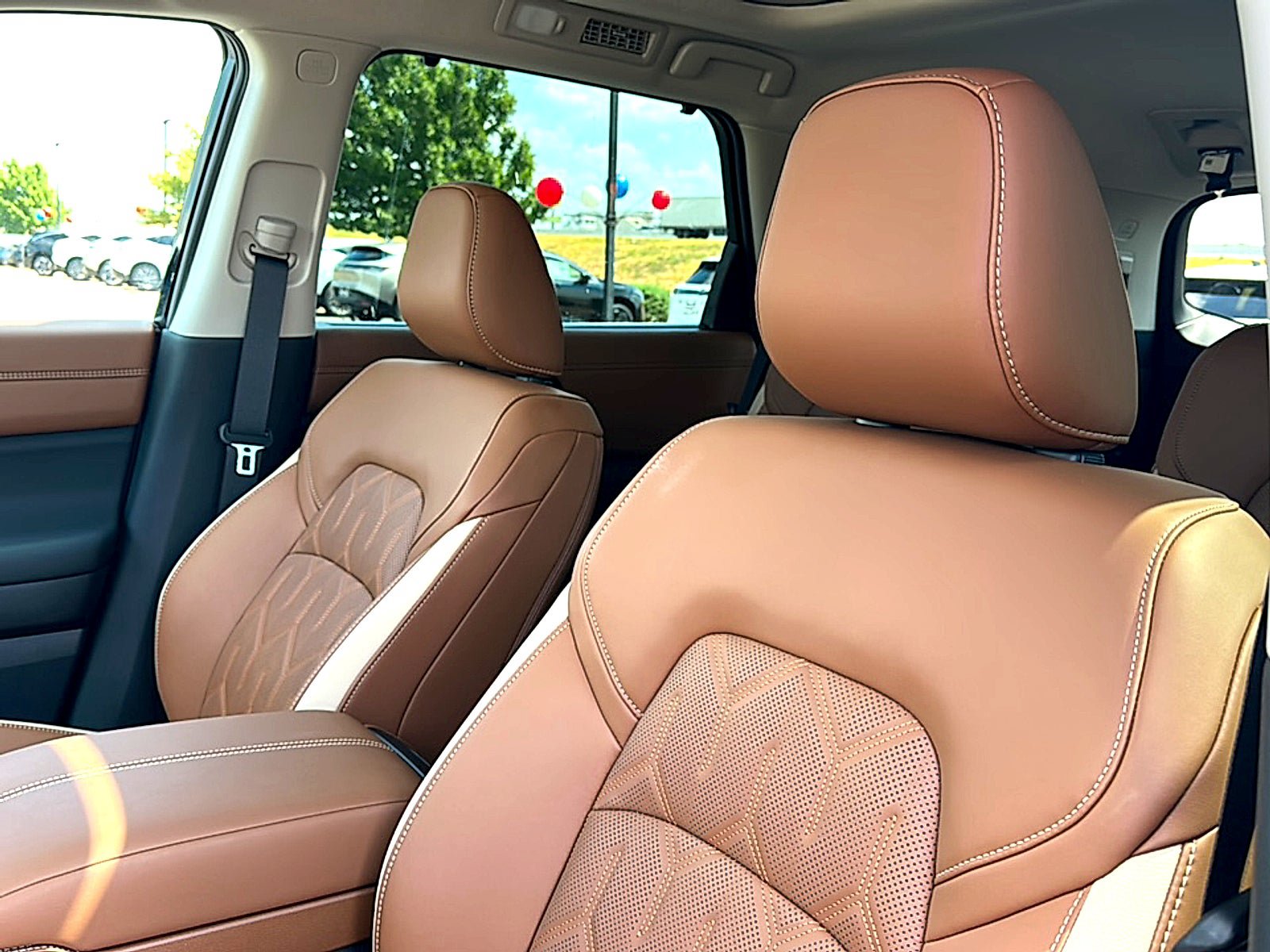 New 2026 Nissan Pathfinder Platinum FWD image 11