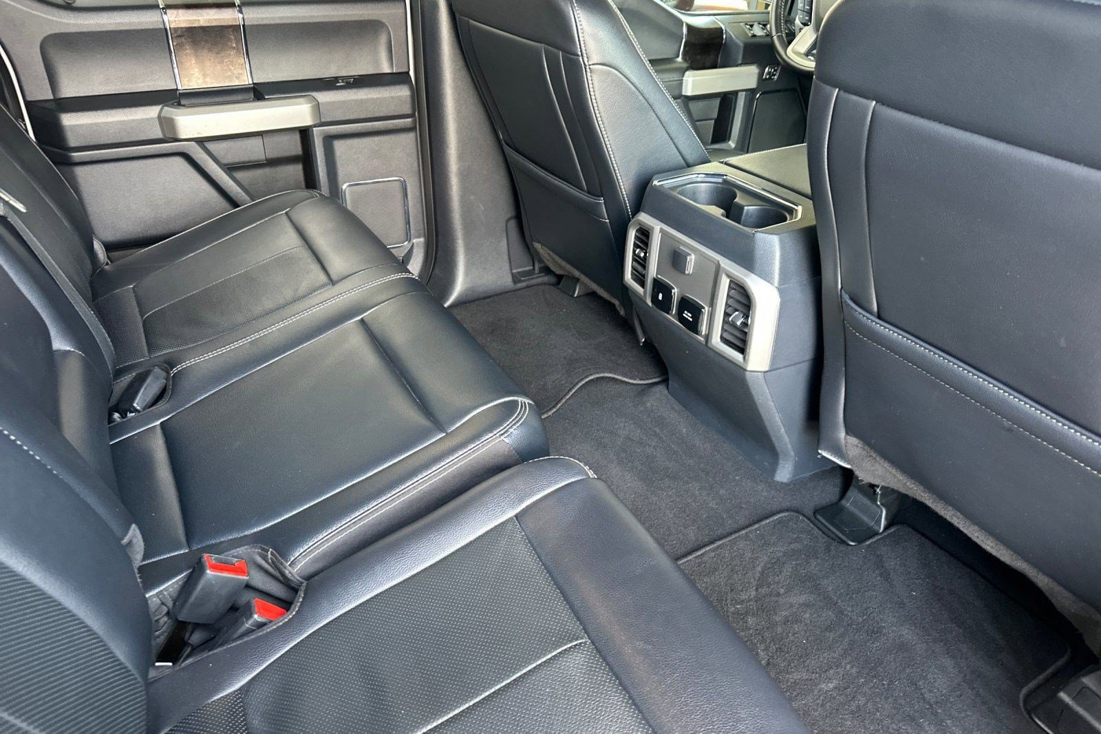 Used 2022 Ford F250 Lariat w/ Chrome Package AWD/4WD image 30