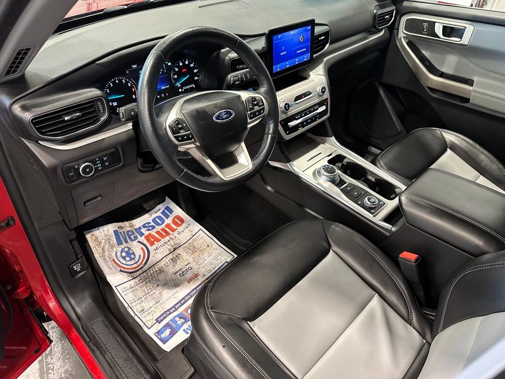 Used 2023 Ford Explorer XLT w/ Equipment Group 202A image 15