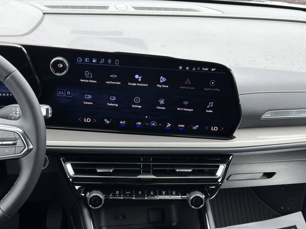New 2026 Chevrolet Traverse LT w/ Sun and Wheel Package FWD image 4
