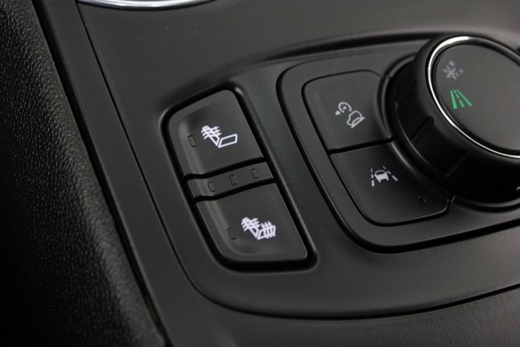 Used 2023 GMC Terrain SLE w/ Driver Convenience Package image 24