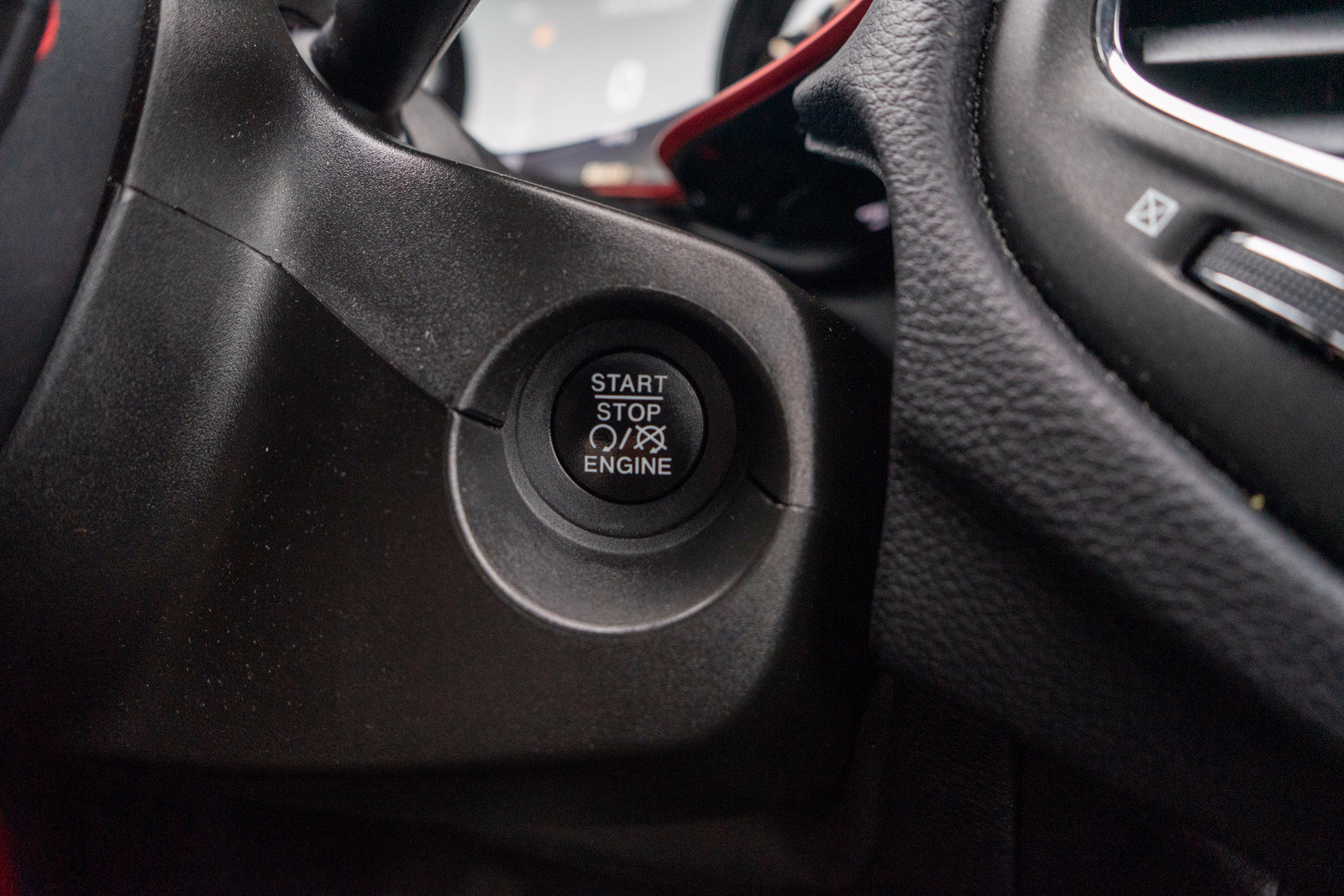 Used 2019 Jeep Compass Trailhawk w/ Cold Weather Group AWD/4WD image 21