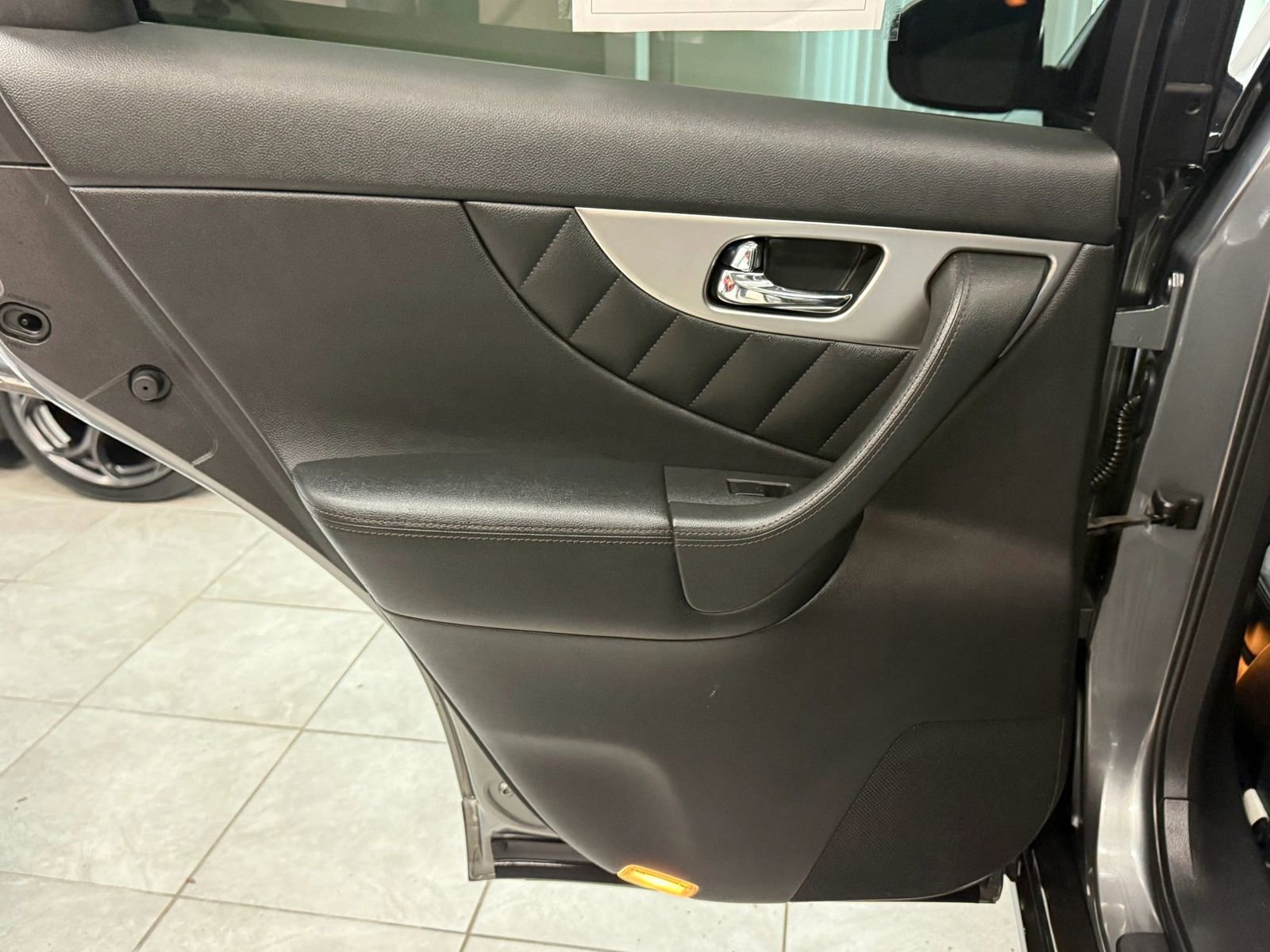 Used 2014 INFINITI QX70 3.7 w/ Premium Package image 20