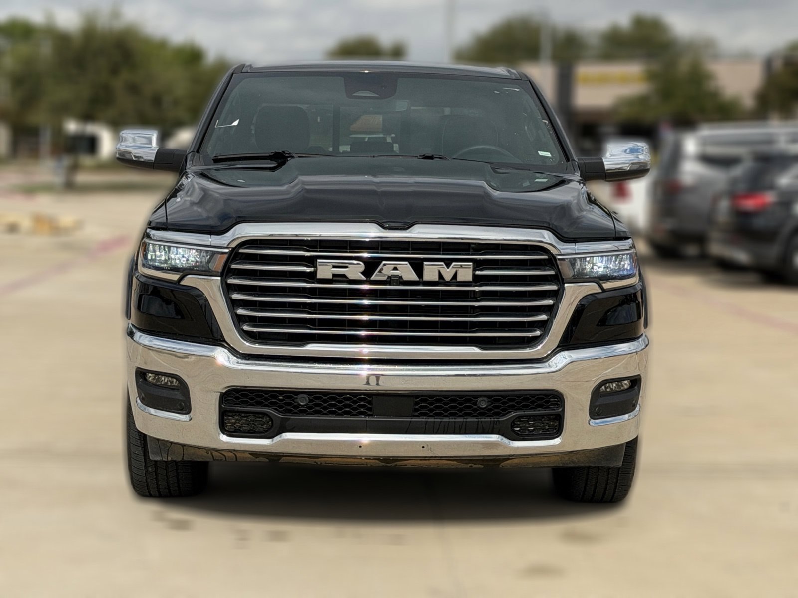 Used 2026 RAM 1500 Laramie AWD/4WD image 4