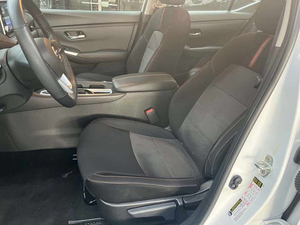 Used 2023 Nissan Sentra SR w/ Electronics Package image 15