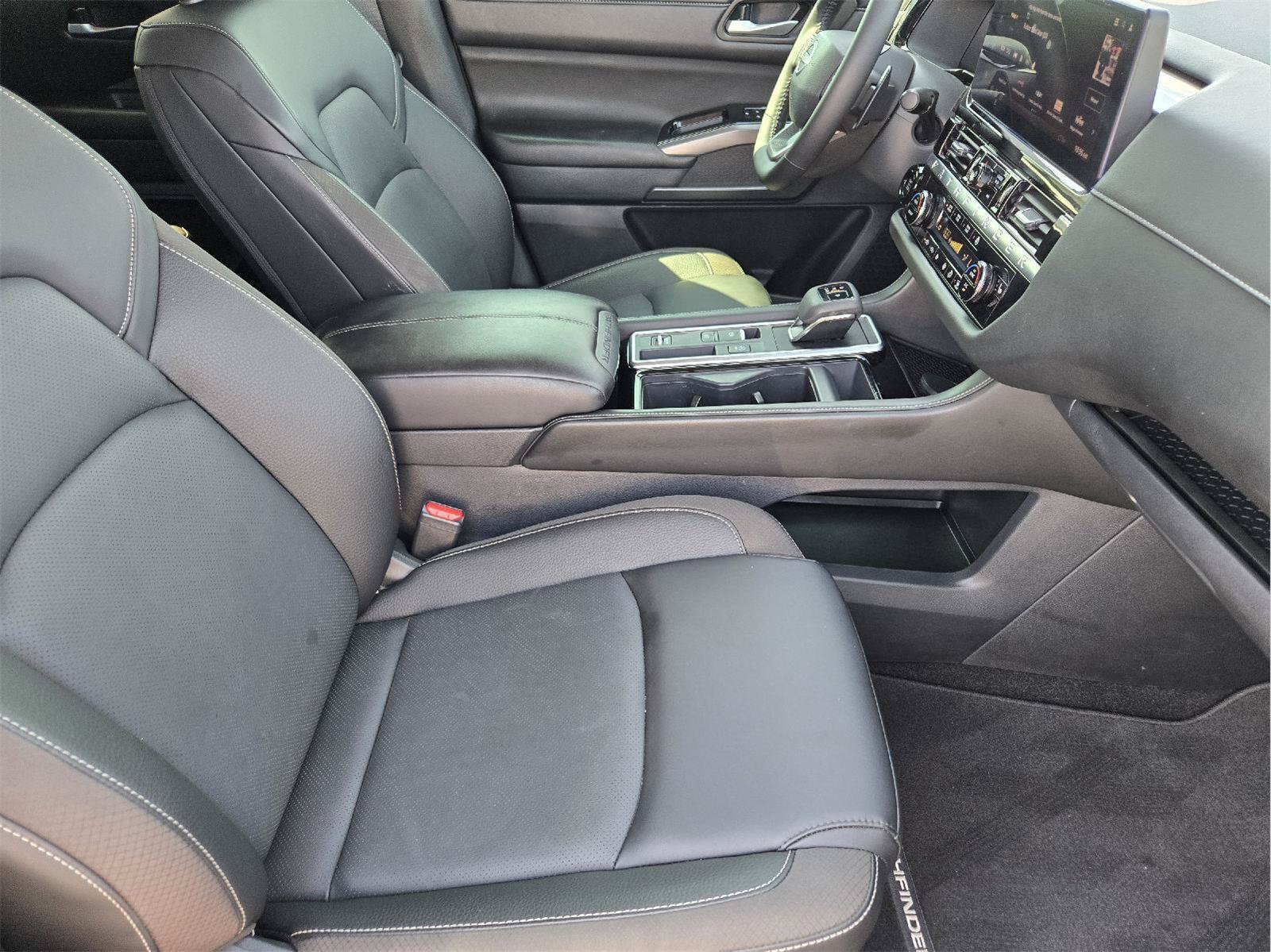 Used 2026 Nissan Pathfinder SL w/ SL Premium Package FWD image 13
