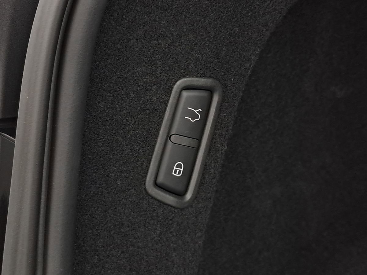 Used 2021 Maserati Levante S AWD/4WD image 36