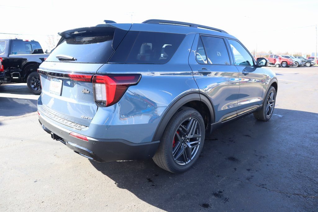 New 2026 Ford Explorer ST-Line w/ ST-Line Street Pack image 23