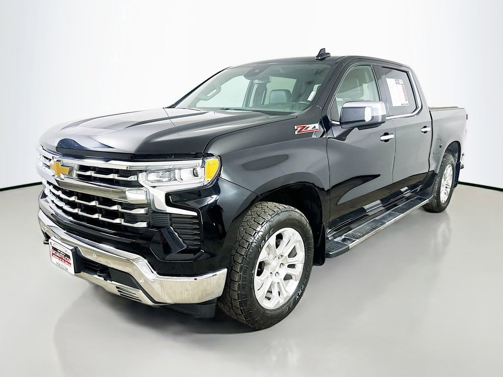 Used 2024 Chevrolet Silverado 1500 LTZ AWD/4WD image 3