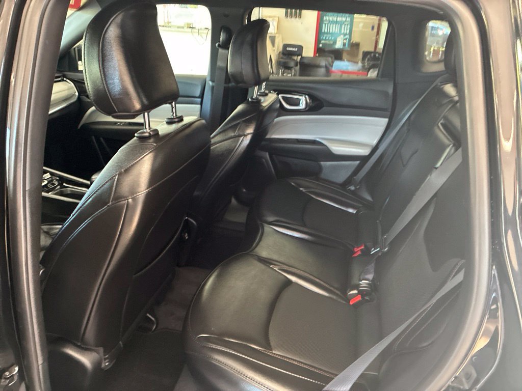 Certified 2023 Jeep Compass Limited AWD/4WD image 15