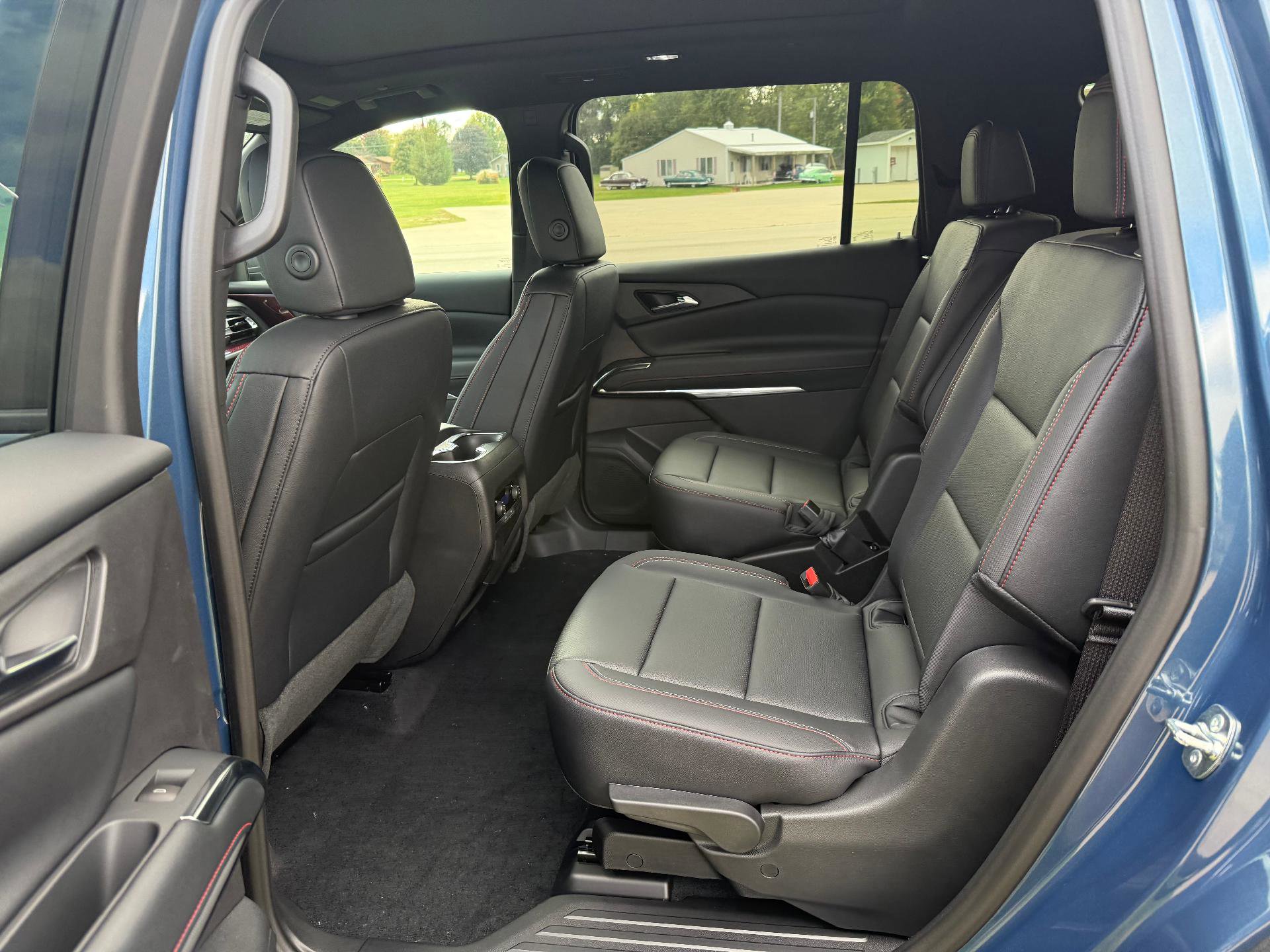 New 2026 Chevrolet Traverse Z71 image 12