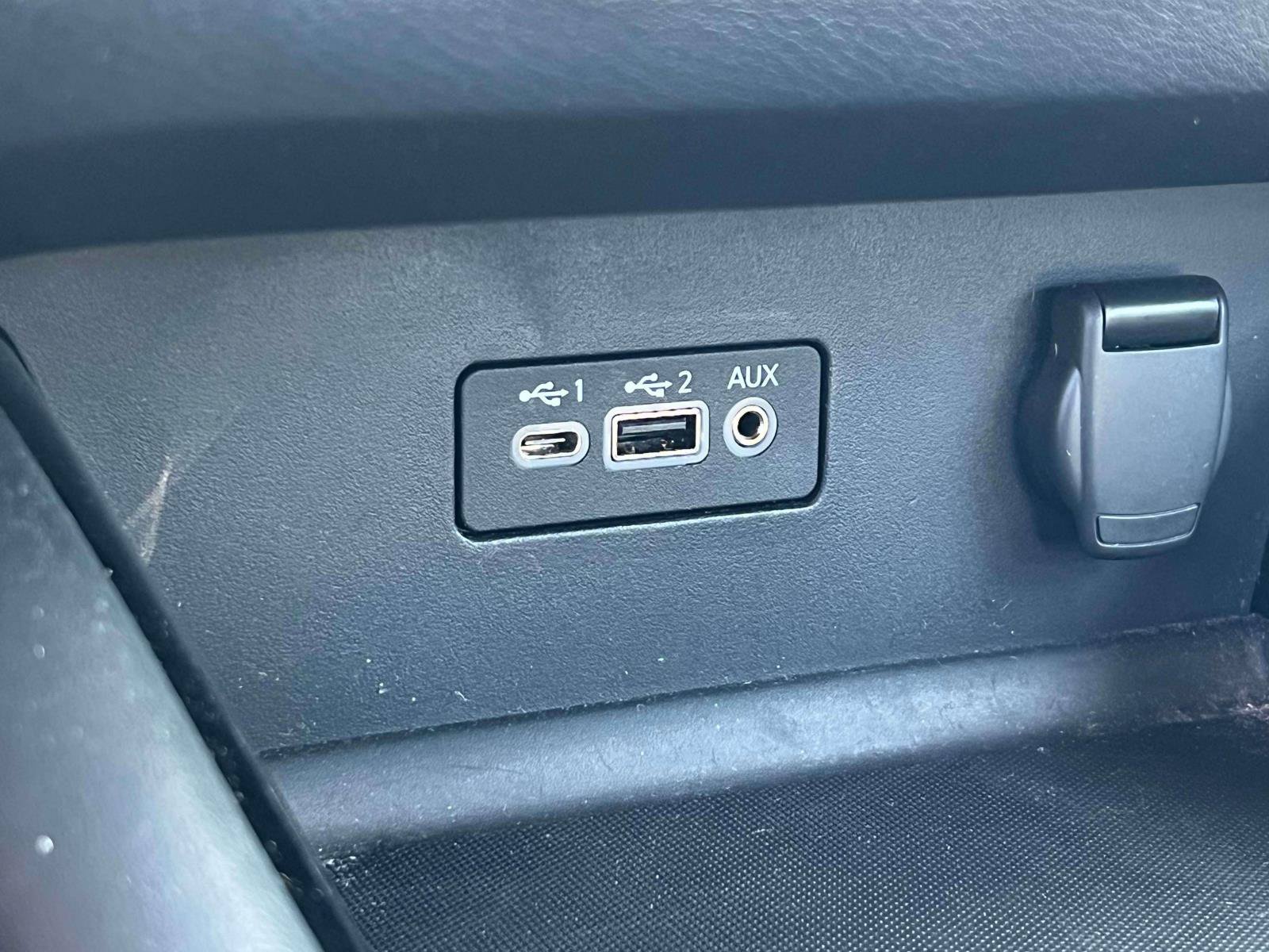 Used 2023 Nissan Altima 2.5 SV AWD/4WD image 14