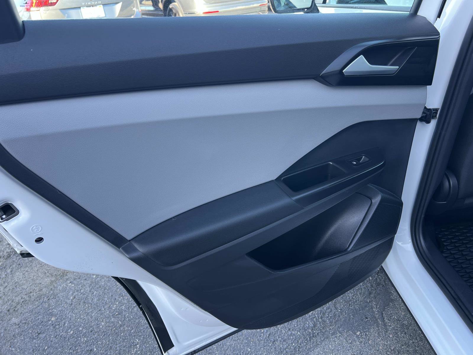 Certified 2022 Volkswagen Taos S image 19