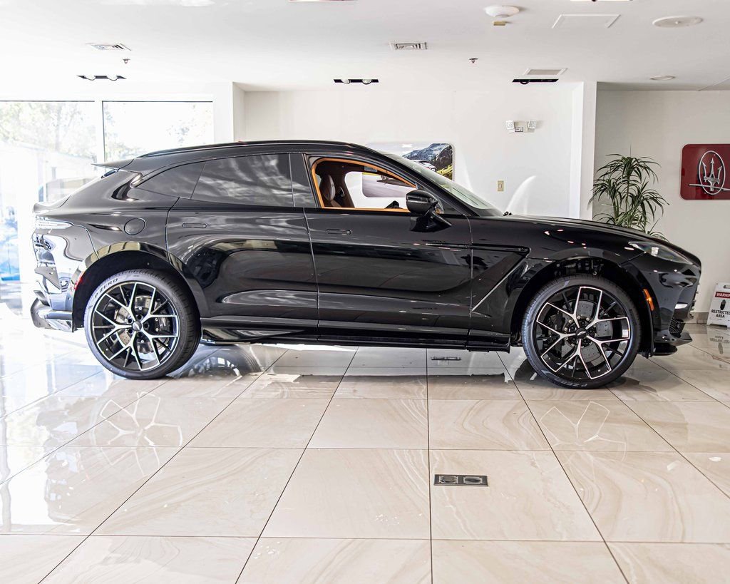 New 2026 Aston Martin DBX 707 AWD/4WD image 9
