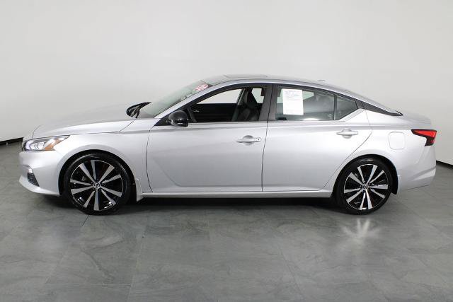 Certified 2020 Nissan Altima 2.5 SR w/ Premium Package FWD image 11