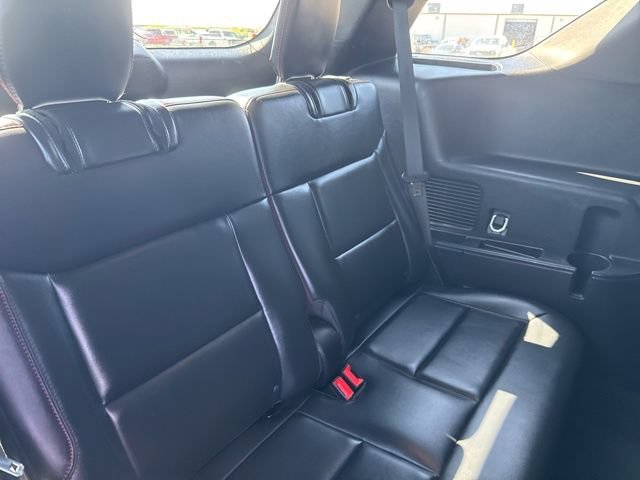 Used 2025 Ford Explorer ST-Line w/ ST-Line Street Pack AWD/4WD image 21